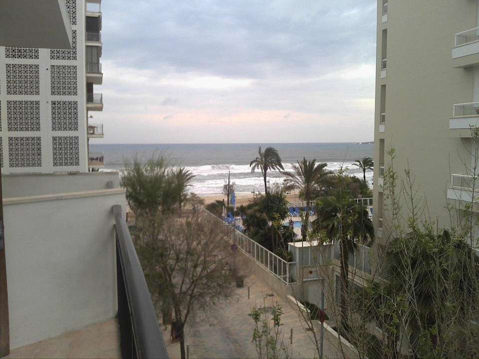 Blick vom Balkon aufs Meer Hostel Los Alamos