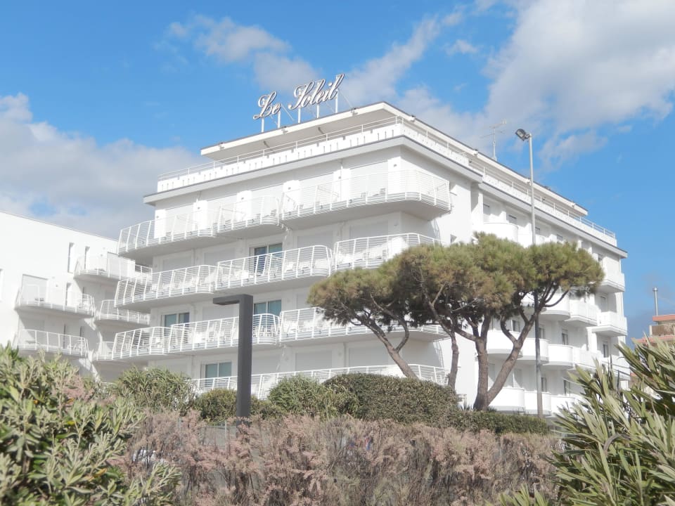 Seitliche Ansicht Hotel Le Soleil