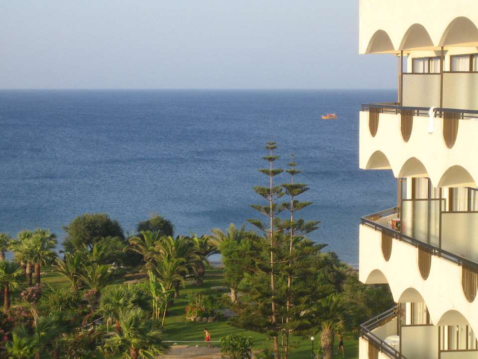 Blick vom Balkon Crystal Springs Beach Hotel