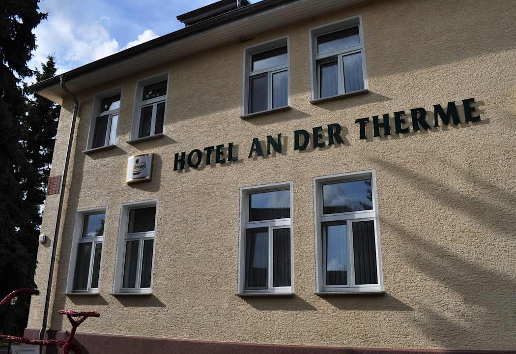 Hauptgebäude Hotel an der Therme
