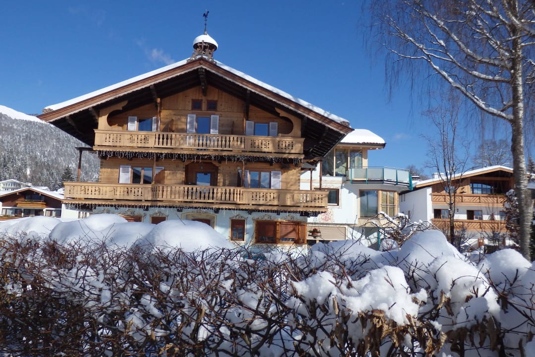 The Unterberg apt is on the right under the roof Landhaus Alpengruß