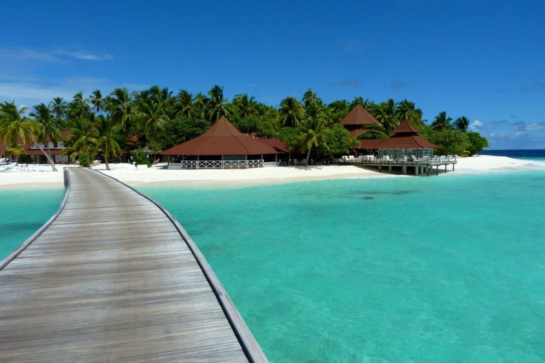 Blick vom Steg der Wasservillen Diamonds Thudufushi