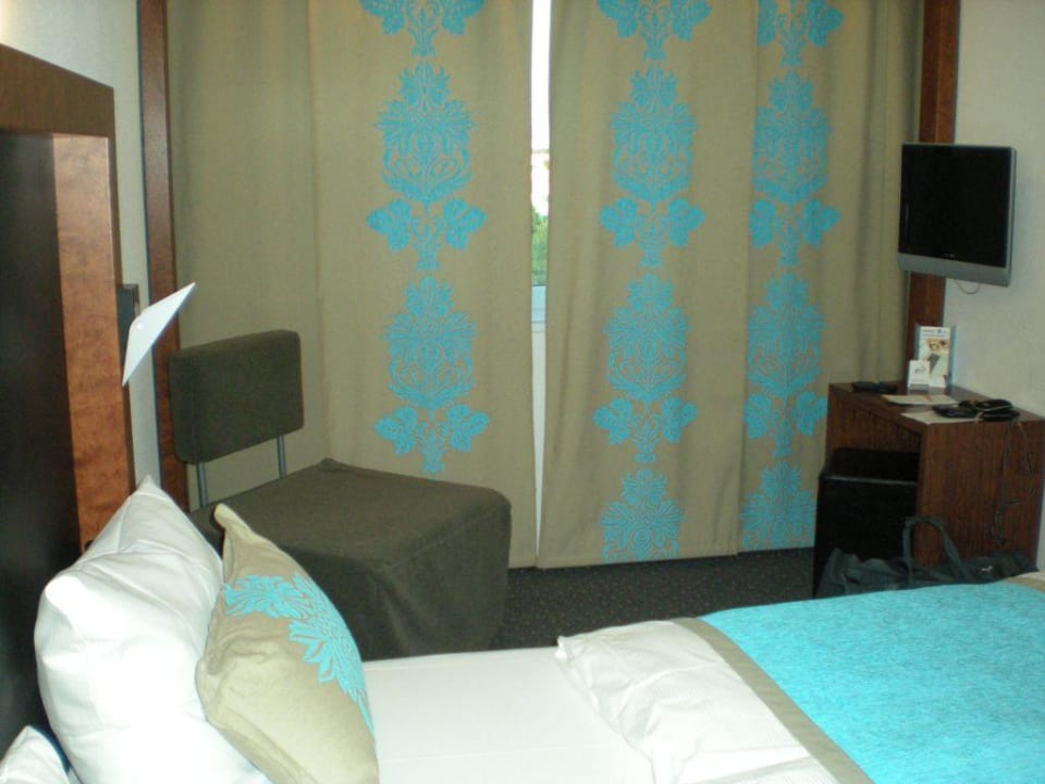 Zimmer B&B Hotel Köln-West