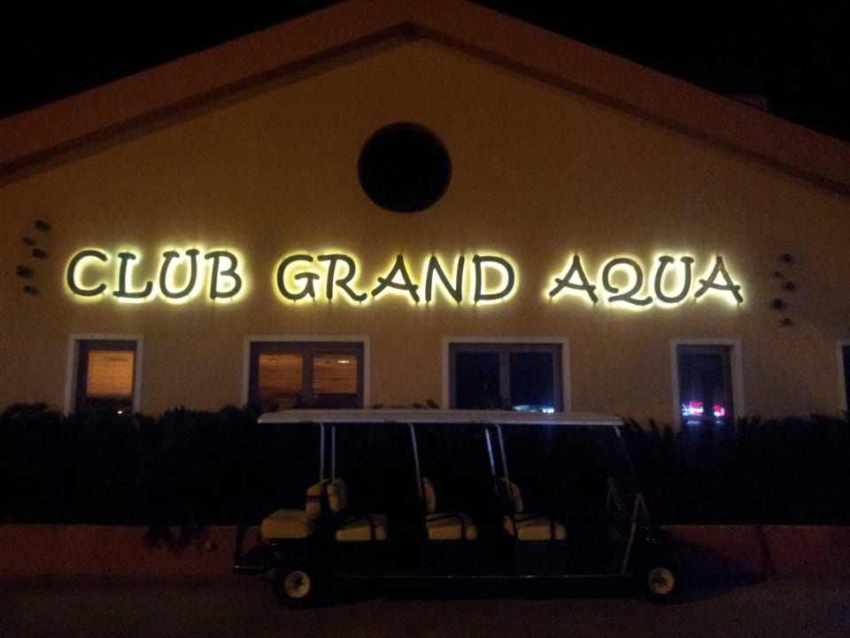Von Außen unspektakulär Club Grand Aqua
