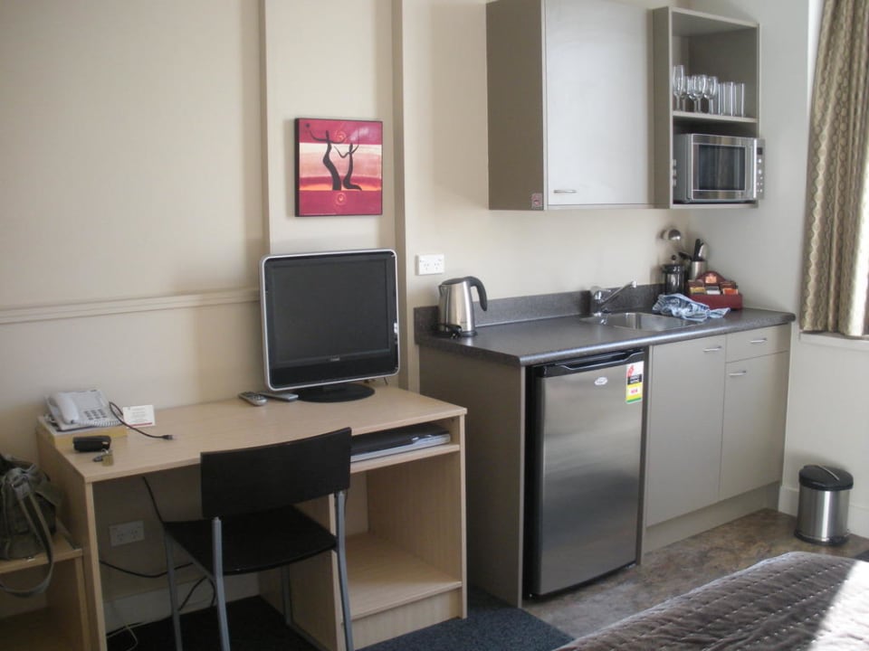 Kitchenette Quest Dunedin Apartments