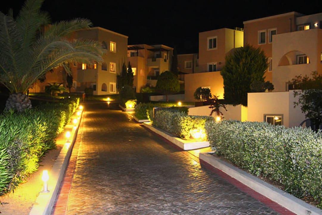 Weg zum Zimmer Atlantica Marmari Palace