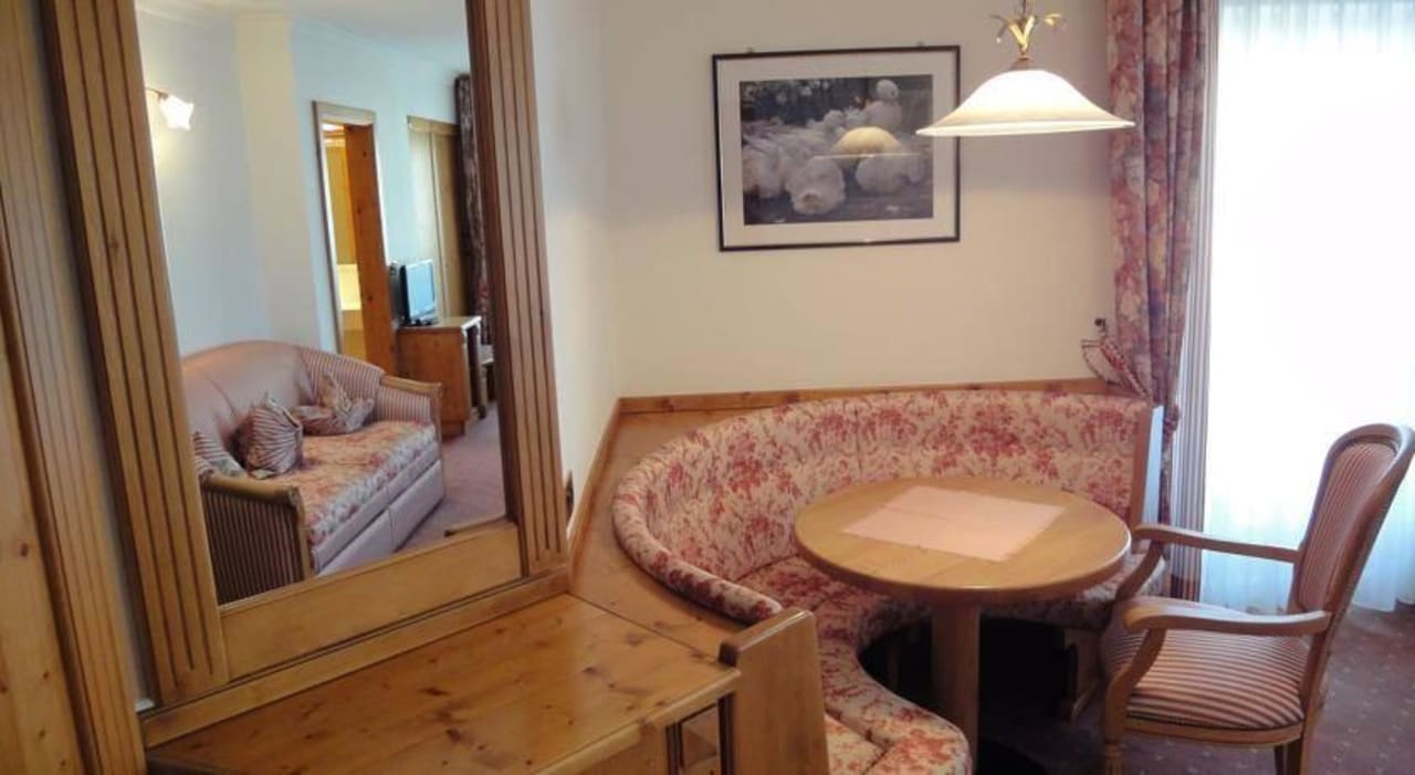 Sitzecke im Zimmer Hotel Zum Wolf