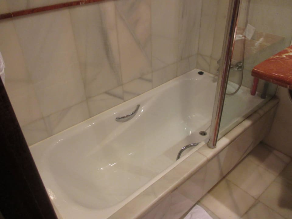 Badewanne und Dusche R2 Pajara Beach
