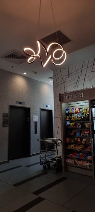 Lobby SpringHill Suites by Marriott New York Queens