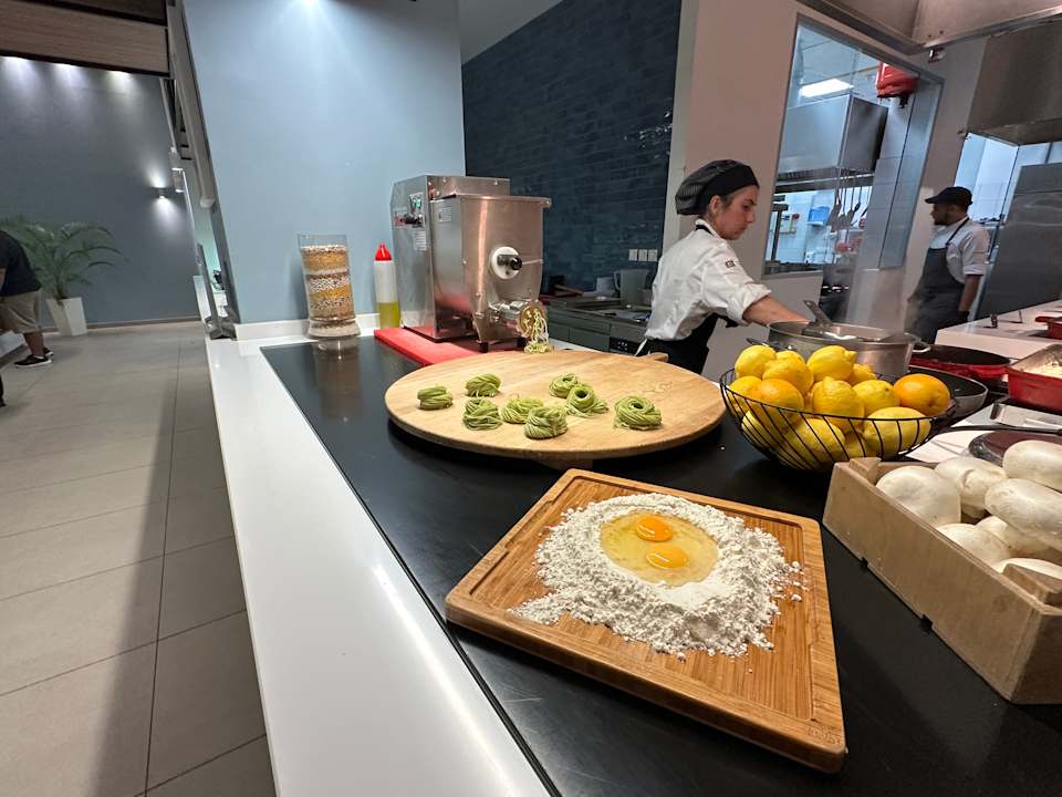 Gastro Paralos Lifestyle Beach