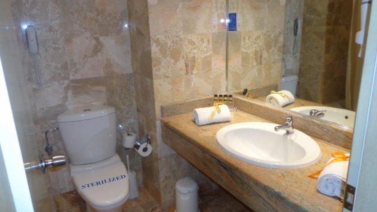 Badezimmer Hotel Kalithea Mare Palace