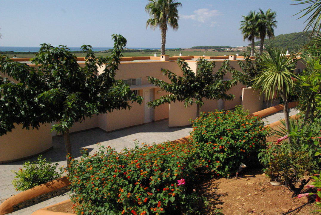 Zwischen den Bungalows Apartments Mar Blau