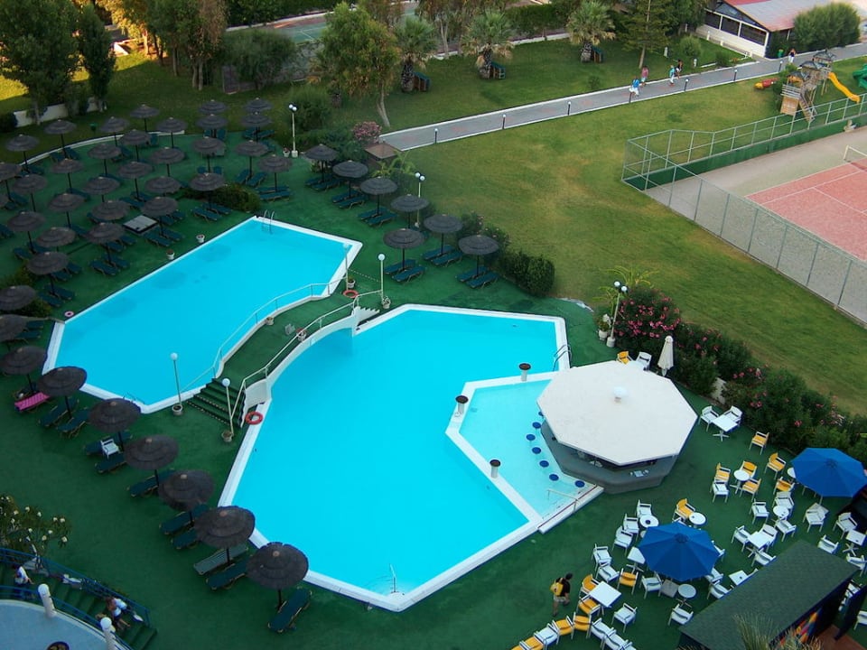 Pool mit Bar Olympos Beach Hotel