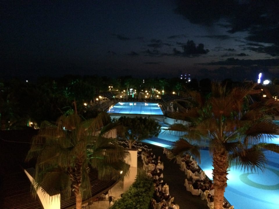 Pool bei Nacht  Aydinbey Kings Palace & Spa