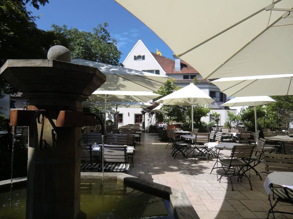 Biergarten  Hotel Hirschen Horn | Refugium am See