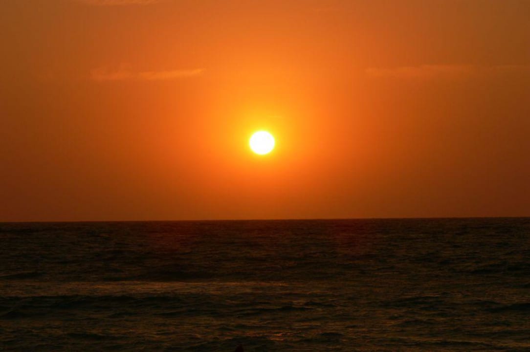 Sonnenuntergang TUI KIDS CLUB Alex Beach