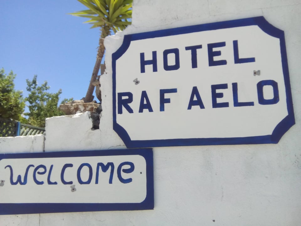 Hotelschild Hotel Aquarius Beach