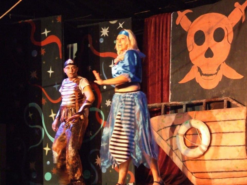 Piratenshow Can Garden Resort