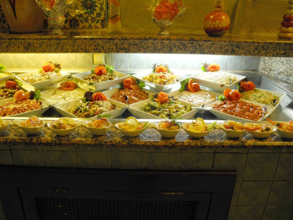 Träume am kalten Buffet Ali Bey Club