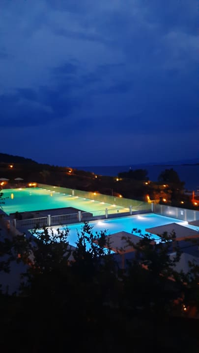 Pool Akrathos Beach Hotel