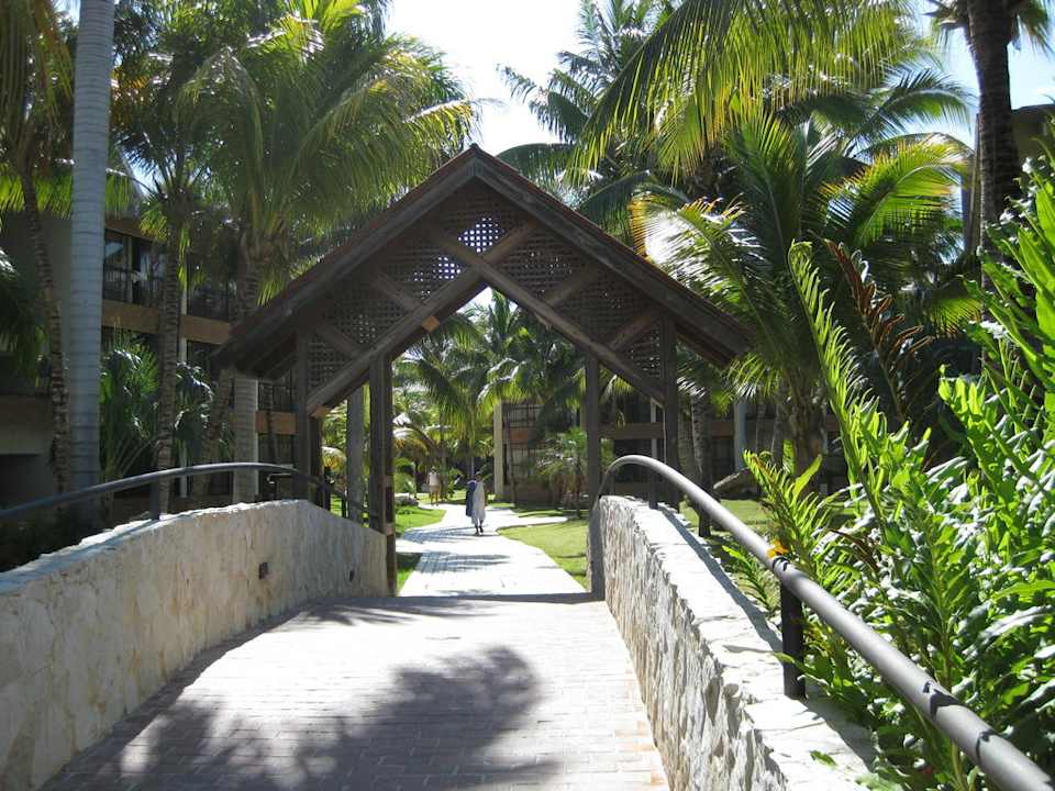 Wege in der Anlage Villas Bavaro Resort & Spa