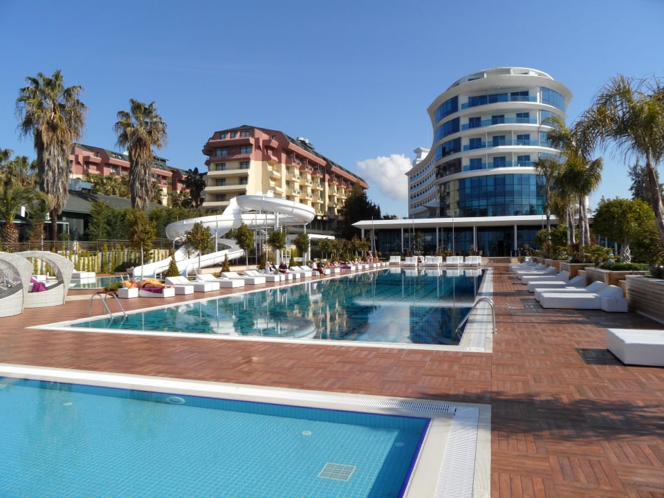 Blick vom Strand auf die Anlage Q Premium Resort