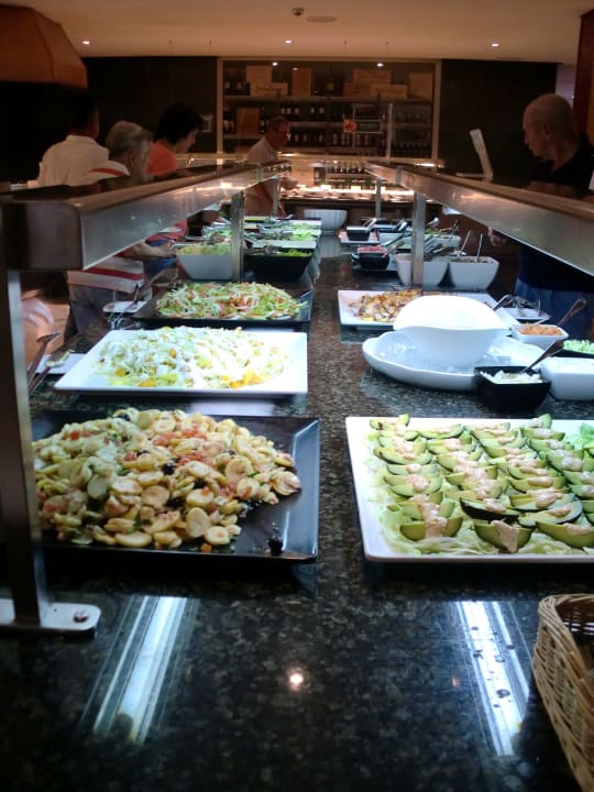 Sehr ansprechendes Abendbuffet Protur Sa Coma Playa Hotel & Spa