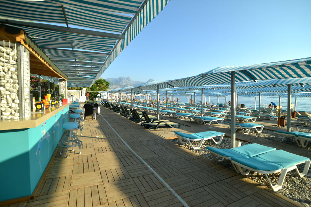 Strand L'Ancora Beach Hotel