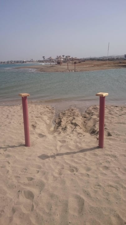 Brückenpfeiler Three Corners Equinox Beach Resort