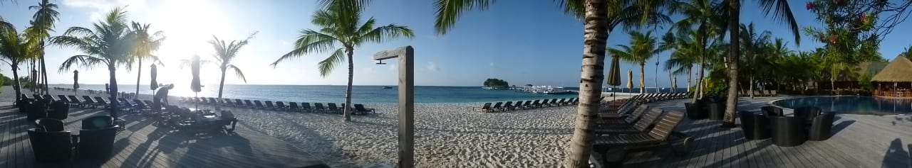Strand Kuredu Island Resort & Spa