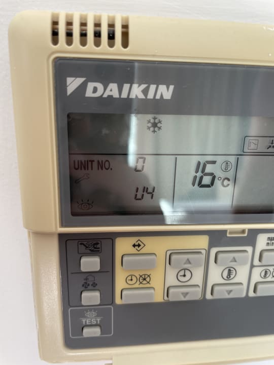 Zimmer Well Palace Side