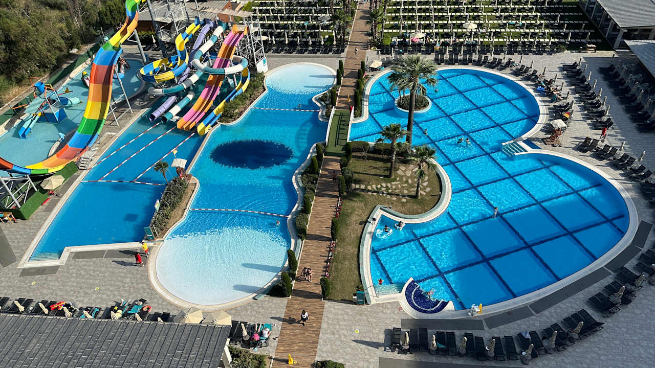 Pool Liberty Kusadasi