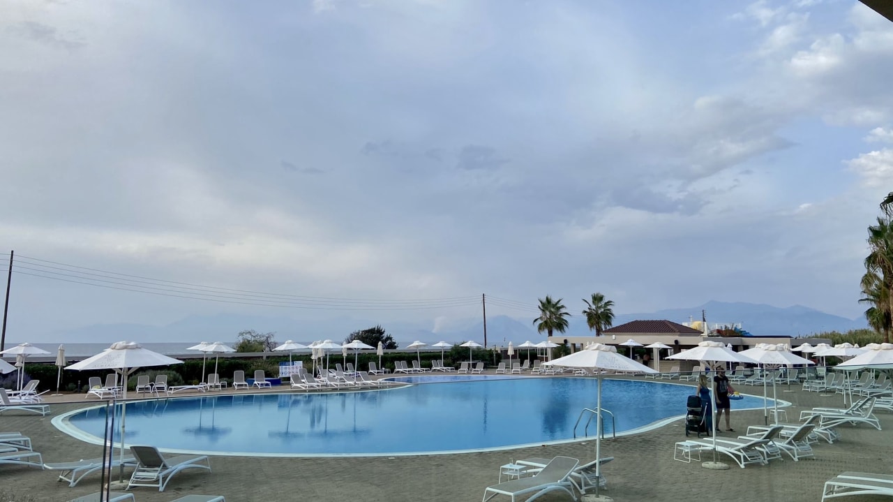 Pool Almyros Beach Resort & Spa