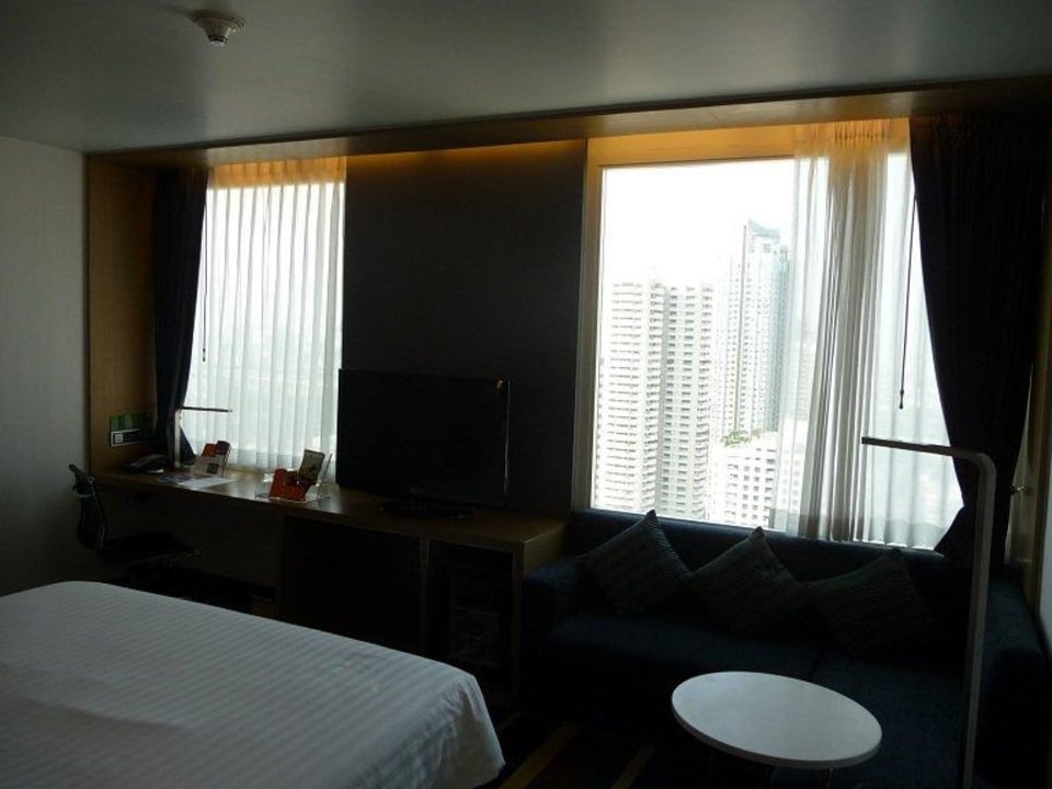 Urban Room (Panormafenster) Aloft Bangkok Sukhumvit 11