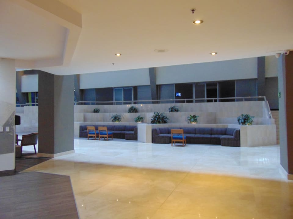 Lobby Hotel Crowne Plaza San Jose Corobici