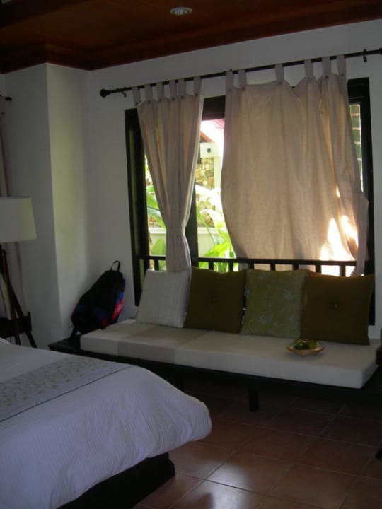 Schlaf- und Wohnraum NH Collection Samui Peace Resort