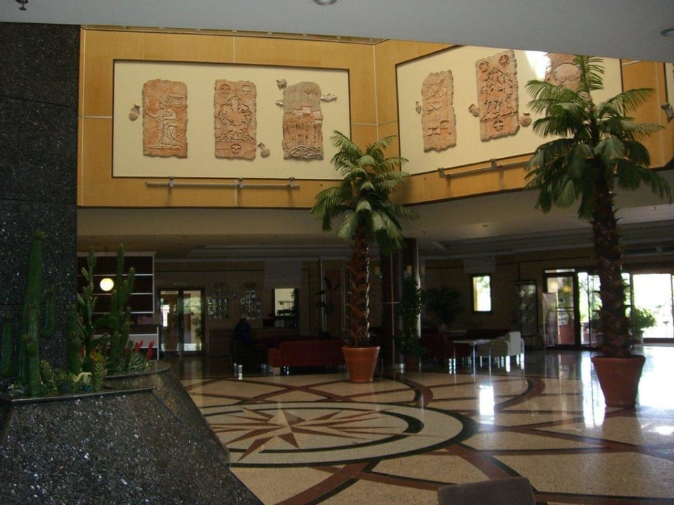 In der Eingangshalle Hane Family Resort