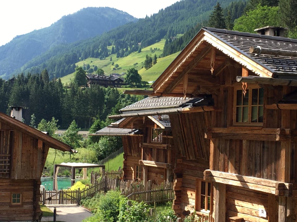 Außenansicht Chaletdorf Auszeit