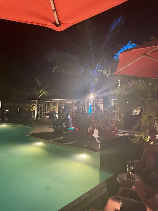 Pool Sunrise Attitude - Adults Only