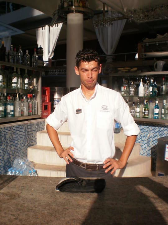 Barman Hotel Grand Okan