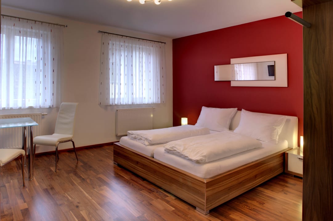 Zweigelt-Zimmer Weingut Obenaus