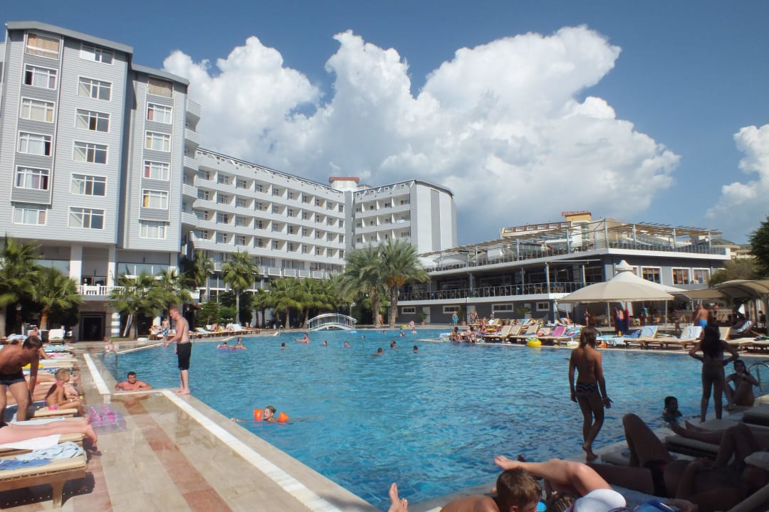 Pool Mira Meridia Beach Hotel