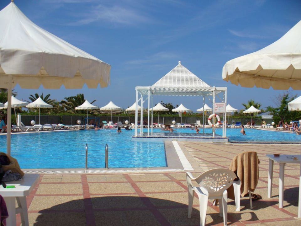 Schwimmbad Eden Club