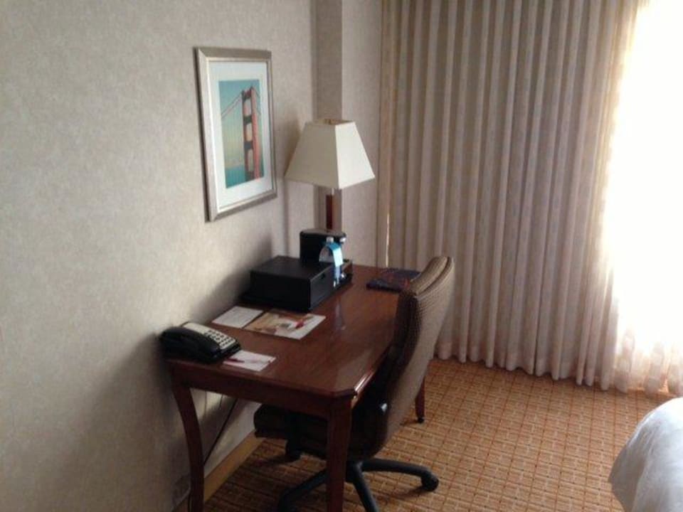 Schreibtisch Hotel Marriott San Francisco Airport Waterfront