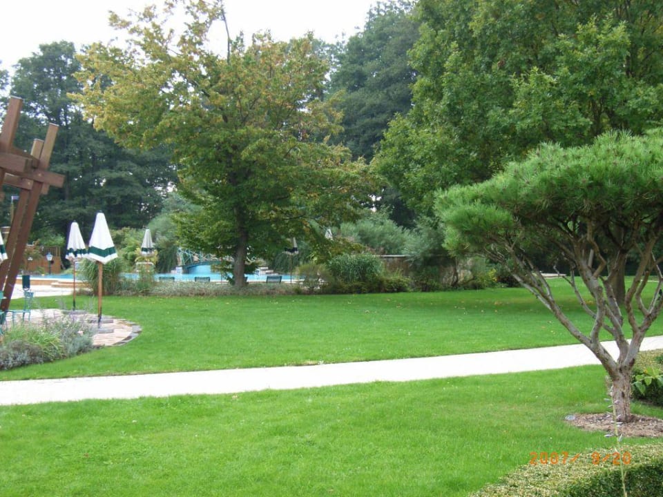 Außenanlage mit Pool Hotel Bernstein Prerow