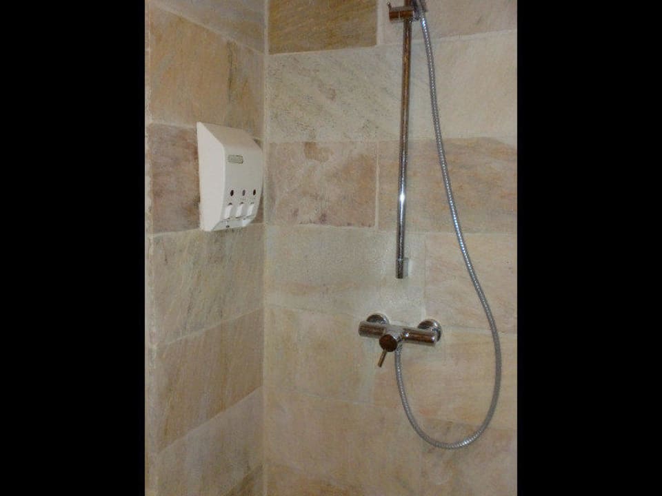 Die geräumige Dusche Villas Bavaro Resort & Spa