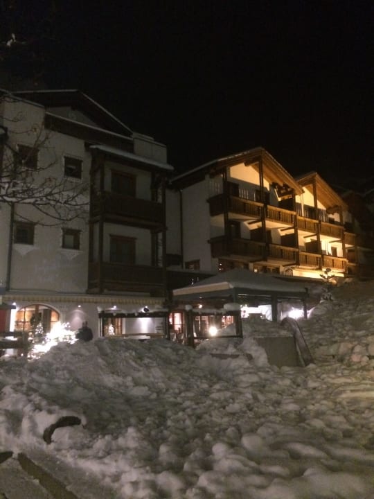 Außenansicht Hotel Spescha