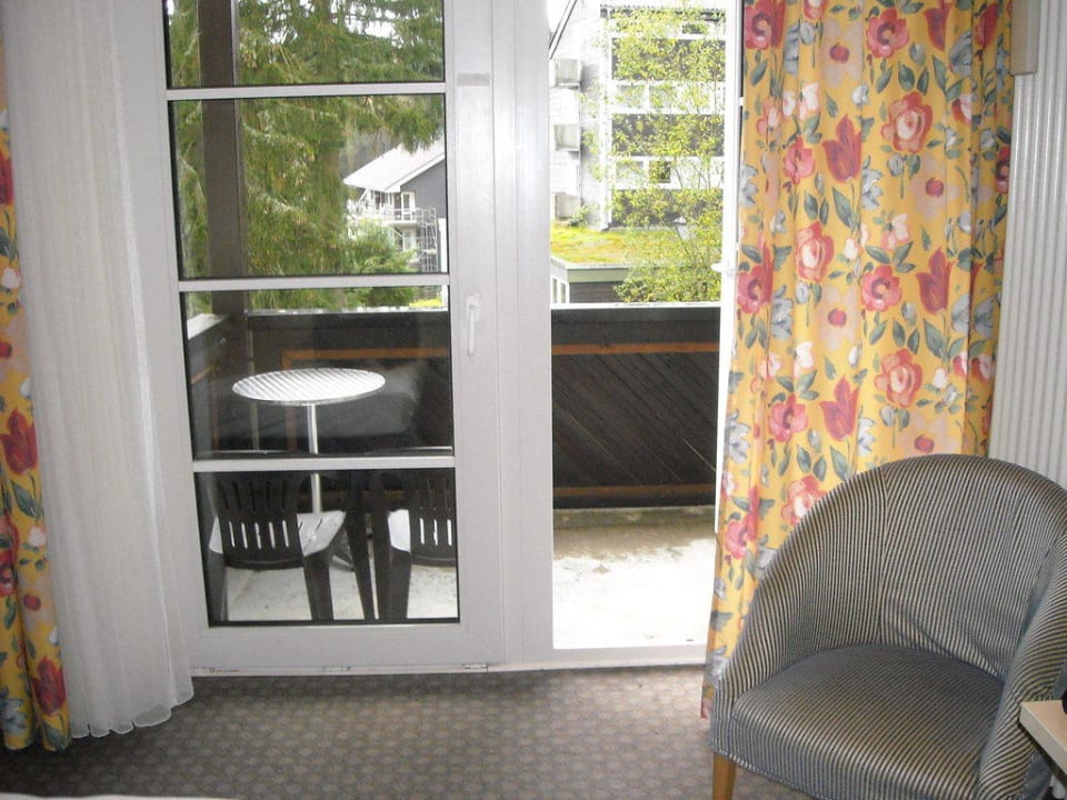 Zimmer mit Blick zum Balkon Relexa Hotel Harz-Wald