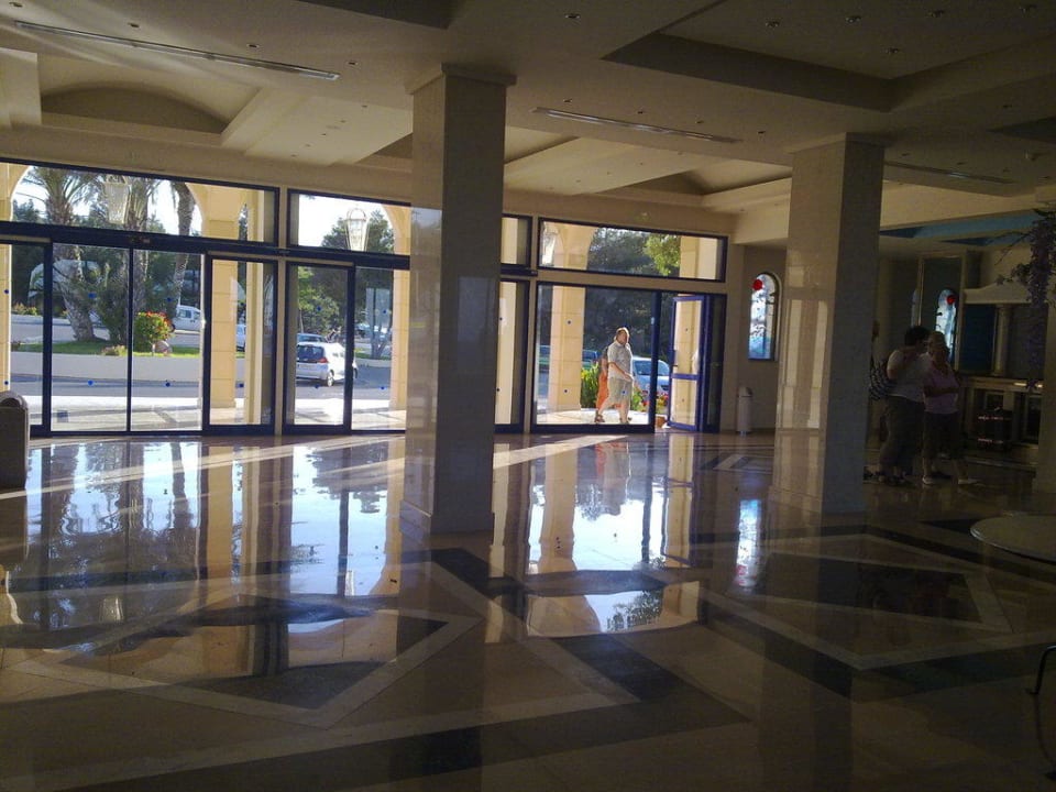 Lobby Kresten Palace Hotel