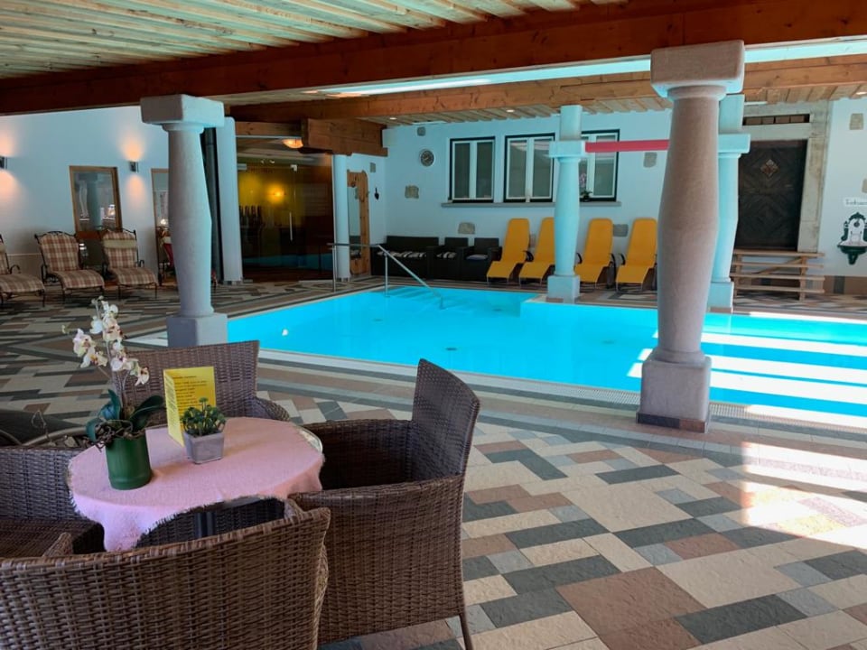 Pool 1. Bier & Wohlfühlhotel Gut Riedelsbach